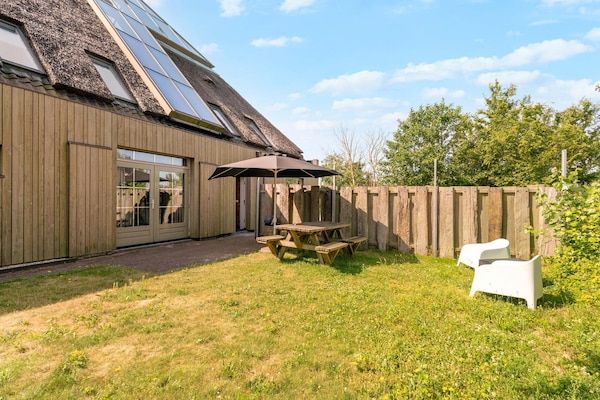 Tuin - Ruim appartement met tuin in Callantsoog (5)