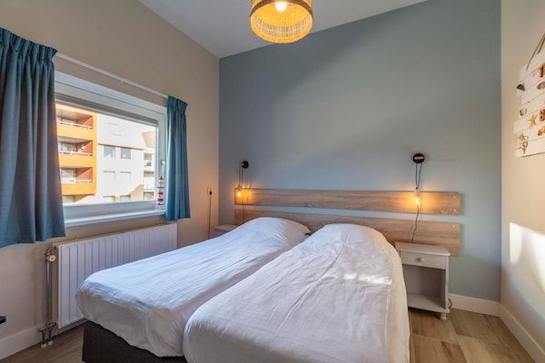 Slaapkamer - Appartement aan het strand in Nederland in Callantsoog (4)