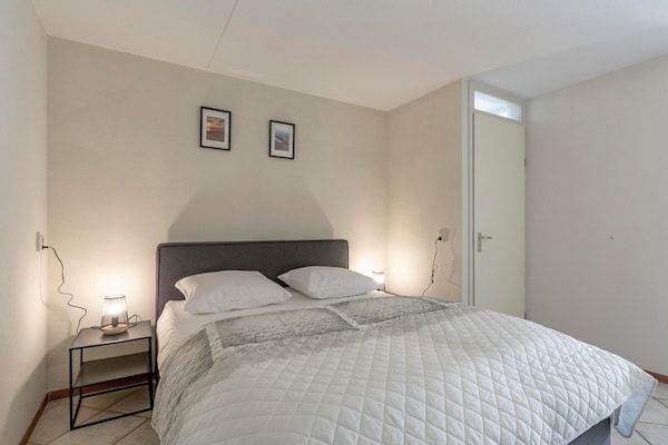 Slaapkamer - Huisdiervriendelijk appartement in Callantsoog (3)
