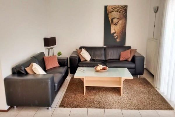 Woonkamer - Bungalow in Breskens bij het Strand in Breskens (2)