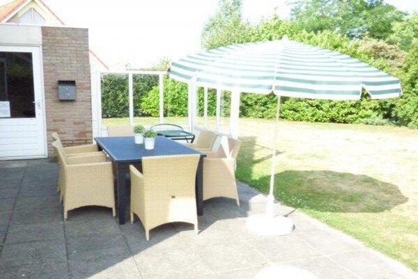 Terras - Bungalow in Breskens bij het Strand in Breskens (5)