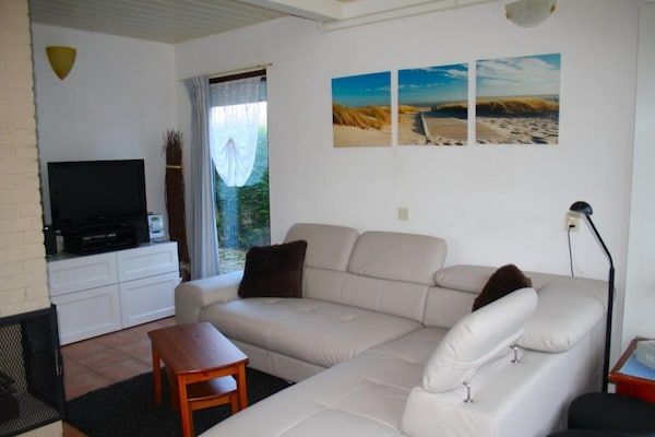 Woonkamer - Vakantiehuis in Breskens bij Strand in Breskens (4)