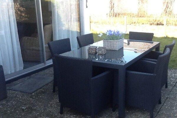 Terras - Zonovergoten vakantiehuis aan zee in Breskens (5)