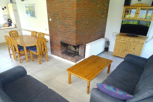 Woonkamer - Vakantiehuis Breskens bij Zee in Breskens (2)