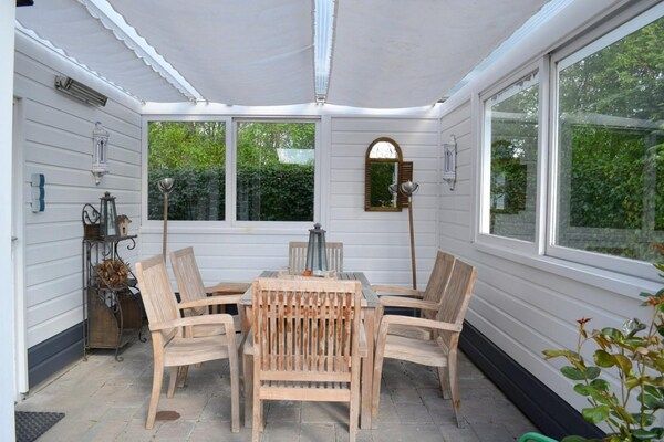 Eetkamer - Zeeuwse woning met open haard in Breskens (2)