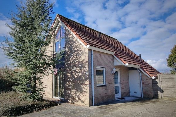 Buitenkant - Huis in Breskens bij het Strand in Breskens (1)