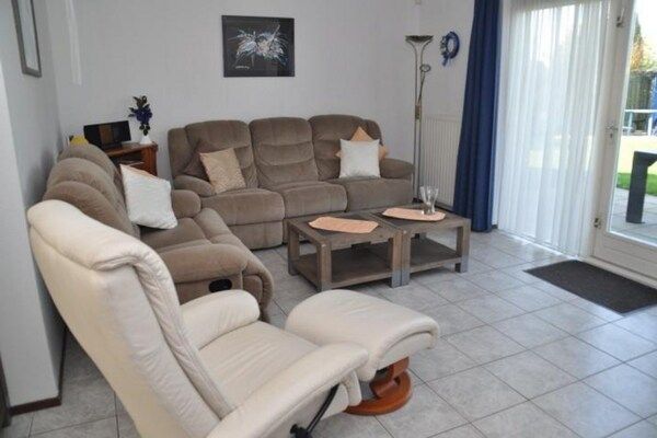 Woonkamer - Strandretraite met BBQ in Breskens (2)