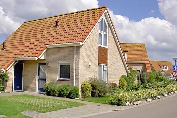 Buitenkant - Strandretraite met BBQ in Breskens (1)