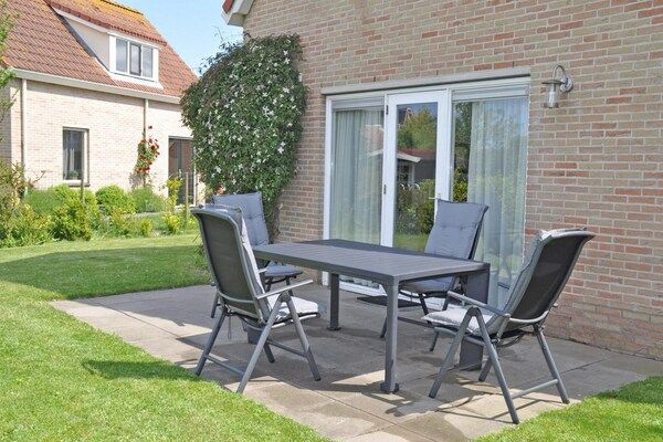 Terras - Strandretraite met BBQ in Breskens (5)