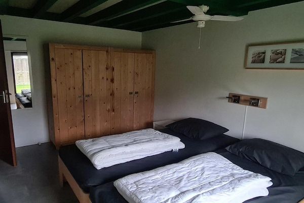 Slaapkamer - Huis in Breskens bij stranden in Breskens (4)