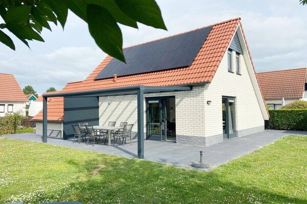 Buitenkant - Vakantiehuis in Schoneveld met Dierentuin in Breskens (1)