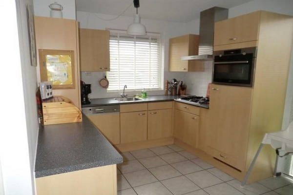 Keuken - Bungalow in Breskens bij het Strand in Breskens (4)
