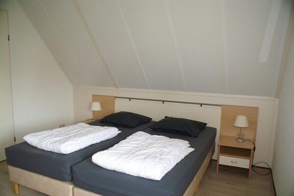 Slaapkamer - Huis in Breskens bij stranden in Breskens (4)