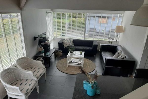 Woonkamer - Knus Huis in Breskens bij de Zee in Breskens (2)
