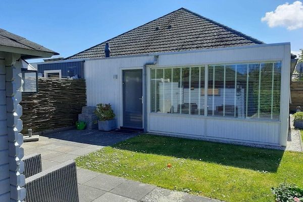 Buitenkant - Knus Huis in Breskens bij de Zee in Breskens (1)