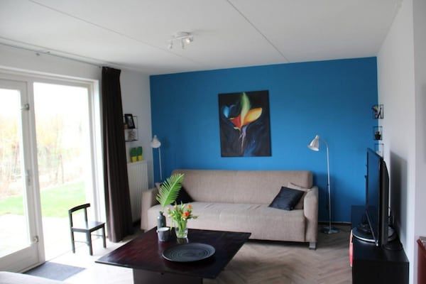 Woonkamer - Bungalow in Breskens bij Strand en Vuurtoren in Breskens (2)