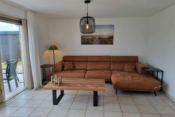 Woonkamer - Milieuvriendelijk vakantiehuis in Breskens (2)