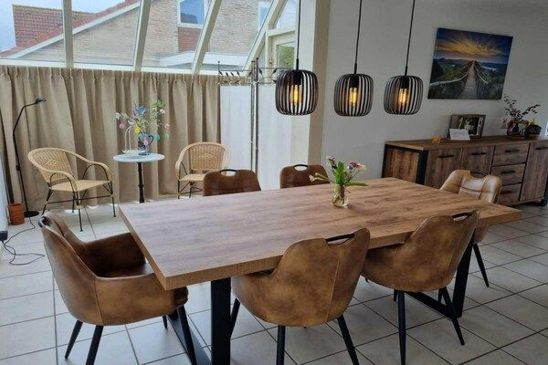 Eetkamer - Milieuvriendelijk vakantiehuis in Breskens (3)
