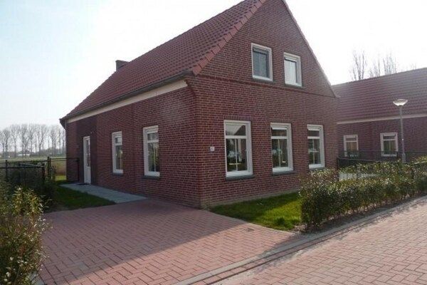 Buitenkant - Gezinsvriendelijk vakantiehuis in Breskens (1)