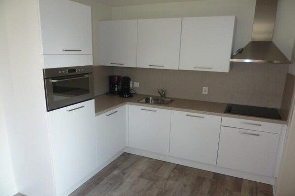 Keuken - Gezinsvriendelijk vakantiehuis in Breskens (5)