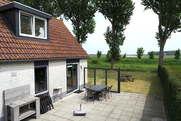 Buitenkant - Vakantiehuis nabij Waterdunen voor 6 personen in Breskens (1)