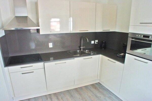 Keuken - Luxe woning in Zeeland met infraroodsauna in Breskens (5)
