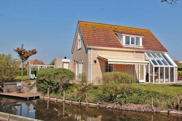 Buitenkant - Vakantiehuis Breskens bij de Kust in Breskens (1)