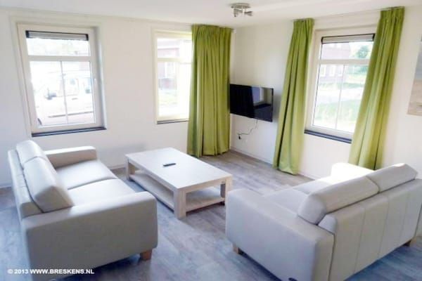 Woonkamer - Stranduitje Breskens in Breskens (3)