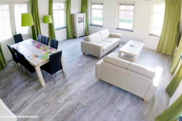 Woonkamer - Stranduitje Breskens in Breskens (2)