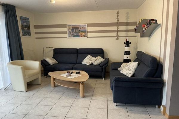 Woonkamer - Mooie bungalow met tuin in Breskens (2)