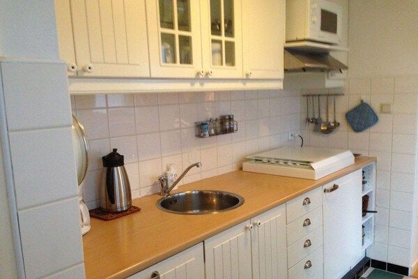 Keuken - Historisch huisje met tuin in Breskens (3)
