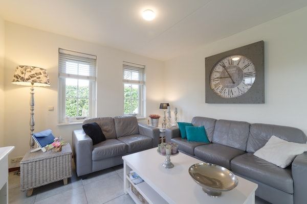 Woonkamer - Charmante kustontsnapping in Wemeldinge (3)