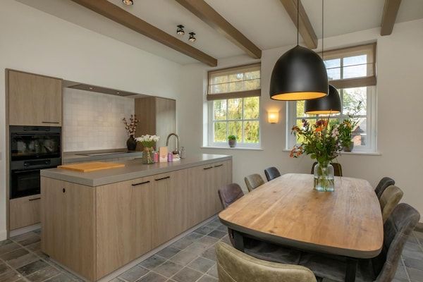 Keuken - Boerderij in Zeeland met molenuitzicht in Heinkenszand (4)