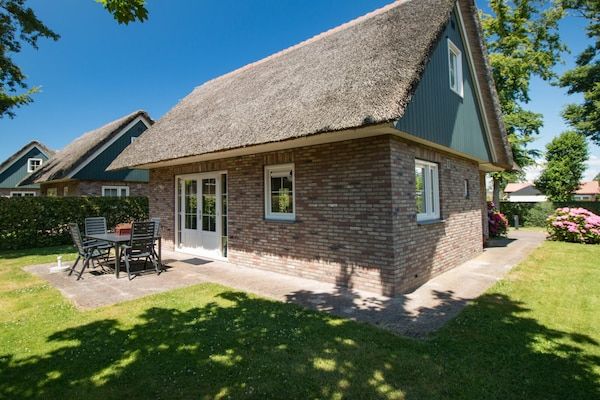Buitenkant - Vakantiehuis in Sint Maartenszee voor 6 personen in Sint Maartenszee (1)