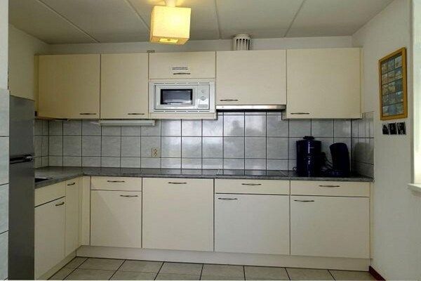 Keuken - Comfortabele bungalow voor 6 personen in Sint Maartenszee (3)