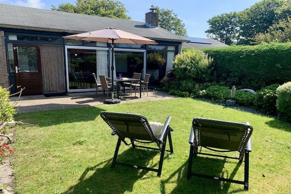 Tuin - Bungalow in duingebied van Sint Maartenszee in Sint Maartenszee (1)