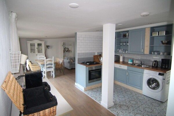 Keuken - Gemeubileerde bungalow vlakbij het strand in Sint Maartenszee (5)