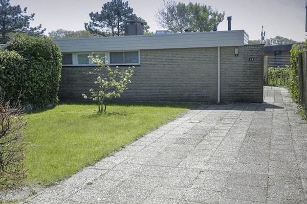 Buitenkant - Bungalow met tuin op het zuiden in Sint Maartenszee (1)