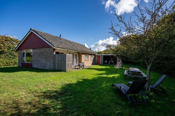 Buitenkant - Vakantiehuis in Petten met tuin in Petten (1)