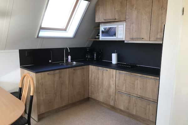 Keuken - 3 slaapkamers, 6 persoons, geschikt voor een familievakantie! in Burgerbrug (4)