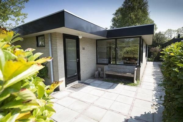 Buitenkant - Leuke bungalow op rustig park Wildrijk in Sint Maartenszee (1)