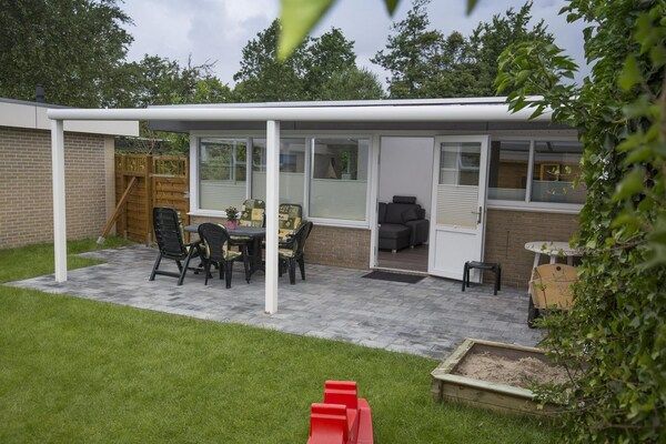 Buitenkant - Comfortabele vakantiebungalow voor 5 in Sint Maartenszee (2)