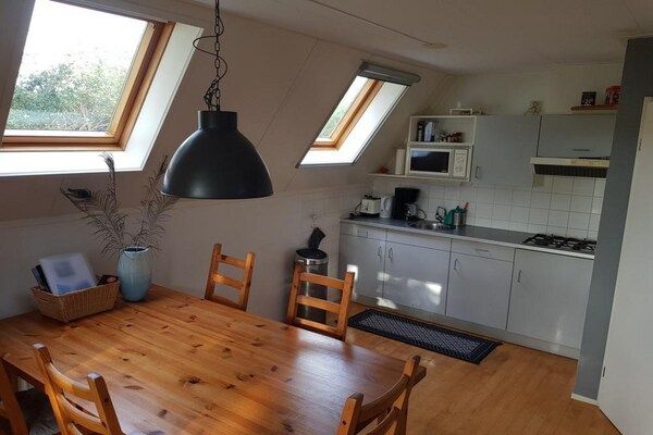 Eetkamer - Mooi vakantiehuis in Burgerburg in Burgerbrug (3)