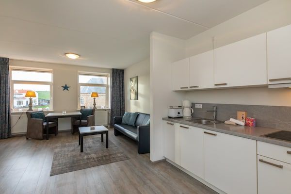 Keuken - Vakantiehuis in Zoutelande bij het strand in Zoutelande (3)