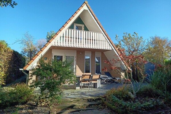 Buitenkant - Gezellig vakantiehuis in Sint Maartenszee in Sint Maartenszee (1)