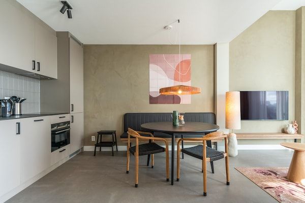 Eetkamer - appartement met adembenemend uitzicht op de stad. in Den Haag (2)