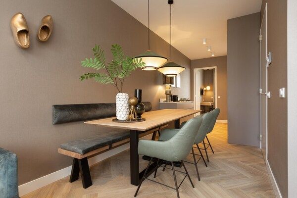 Eetkamer - Duplex appartement met 3 slaapkamers in Den Haag in Den Haag (2)