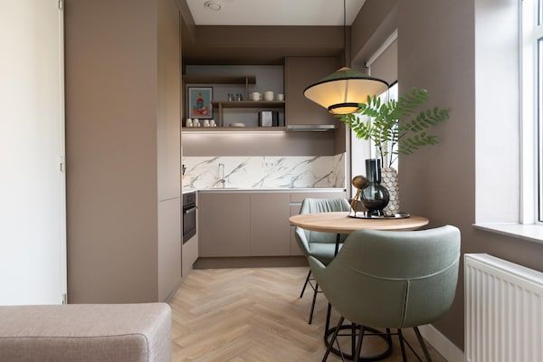 Eetkamer - Gezellig en budgetvriendelijk studio-appartement. in Den Haag (3)