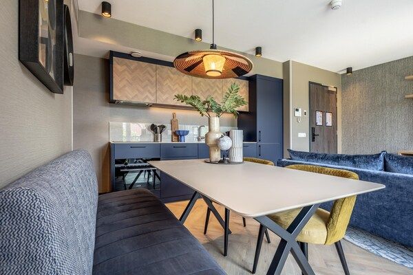 Eetkamer - Ruim éénkamerappartement in Delft in Den Haag (4)