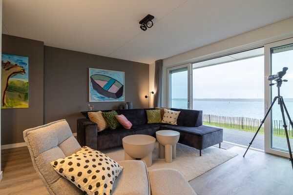 Woonkamer - Appartement in Zeeland bij Oosterschelde in Sint-Annaland (2)